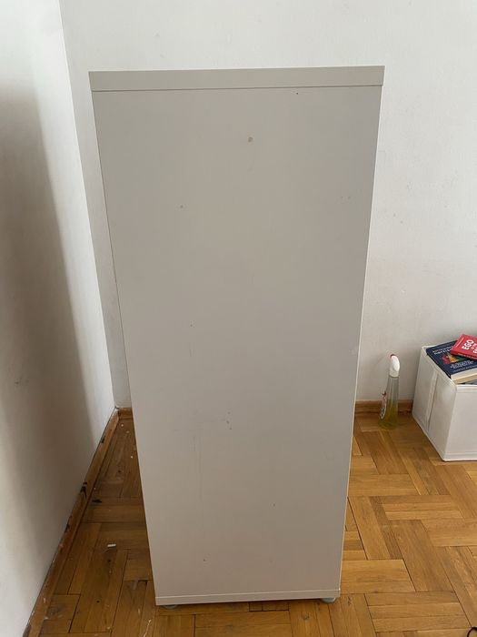 Шкаф за съхранение от Икеа 130 х 60 х 47см