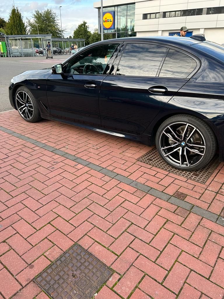 BMW seria 5 G30 520D 2017 103000km