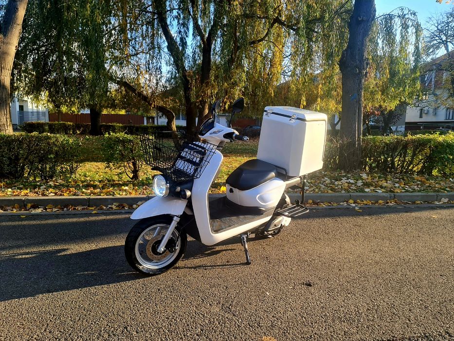 Vand/Schimb/Rate Scuter electric pentru livratori/cargo