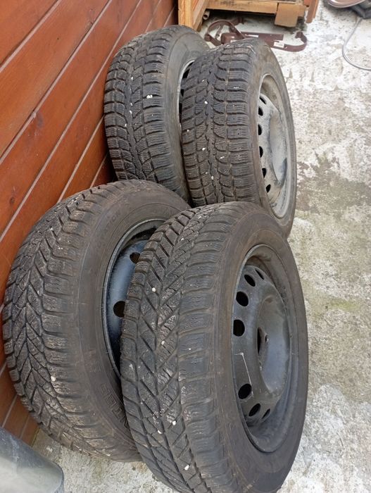 Set gume iarna cu jante tabla