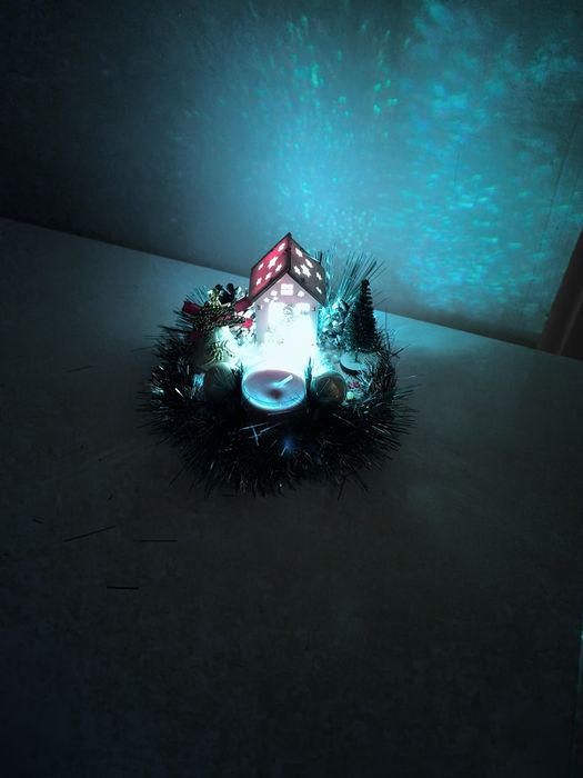 Коледни сувенири и свещници