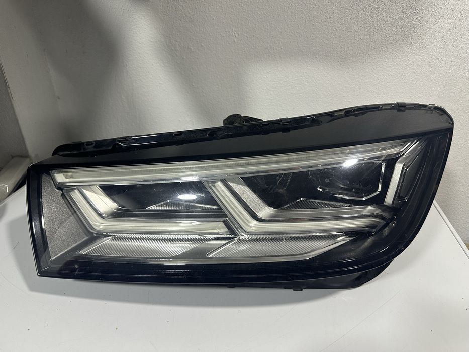 Ляв фар Audi Q5 2017 - 2020 FULL LED