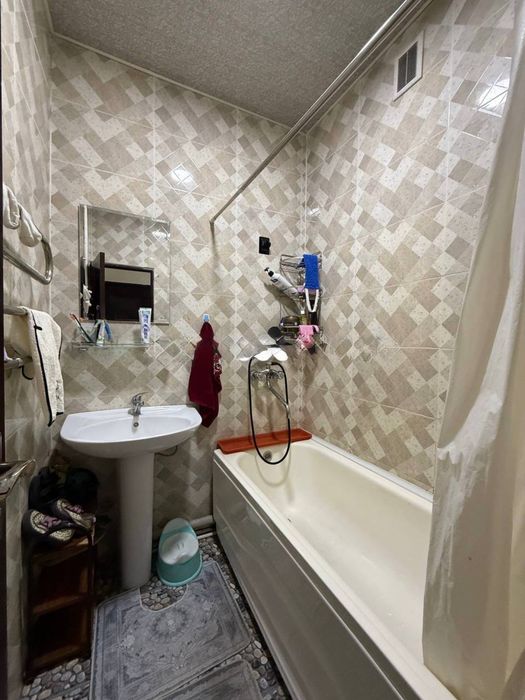 Юнусабод 15.кв 3/2/4 Срочно квартира Сотилади метролиня