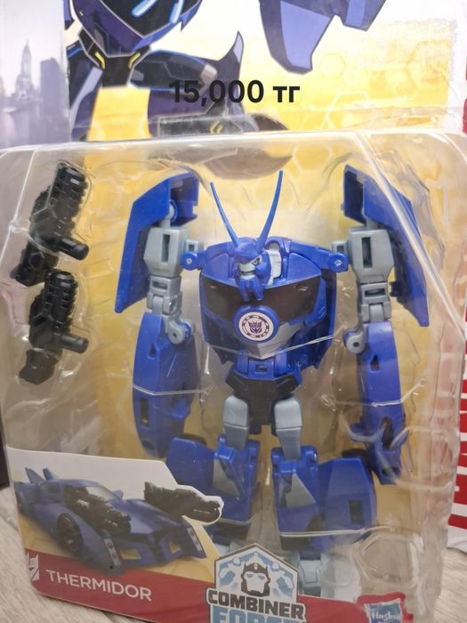 Продаю трансформеров от компании 《hasbro 》