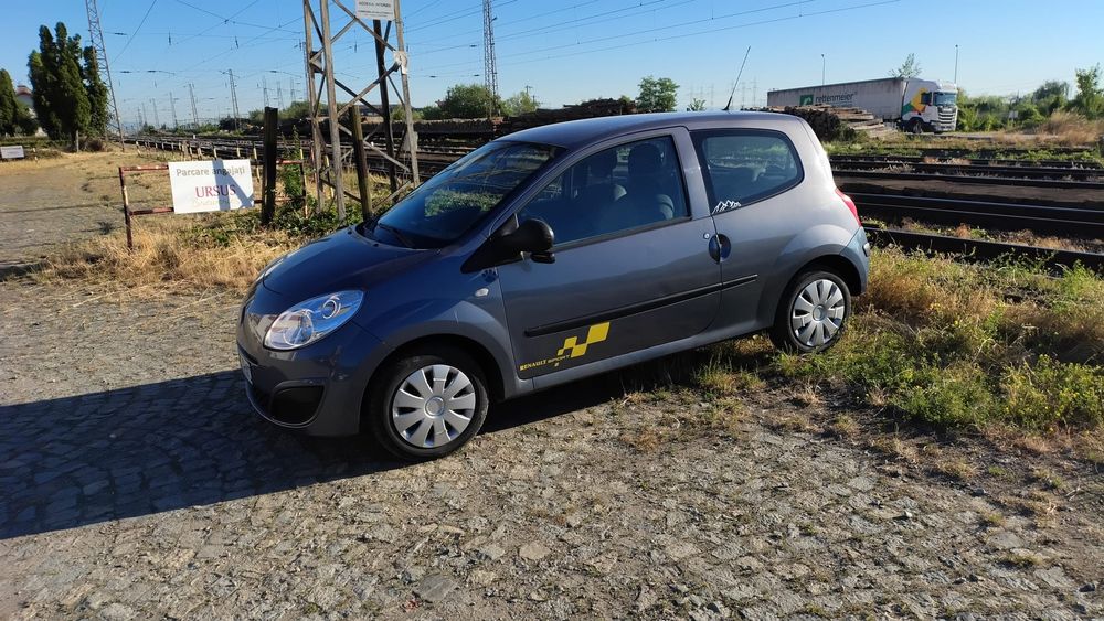 Vând Renault Twingo 1.2 benzină din 09.2008(motorul nu pornește)