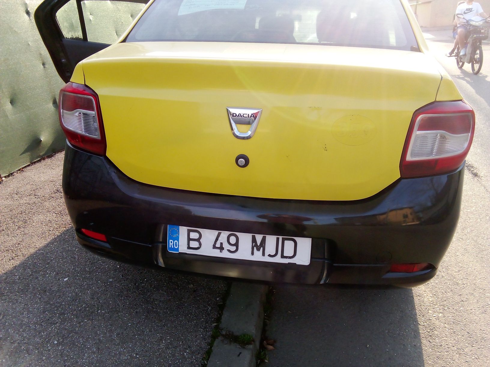 Vând Dacia Logan 2013