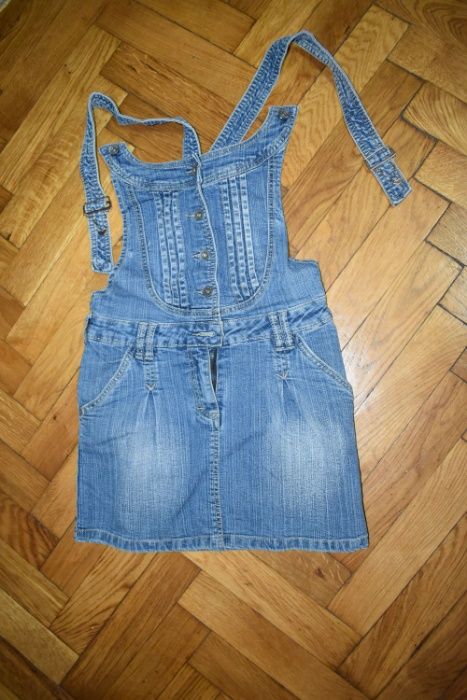 Salopeta cu fusta scurta