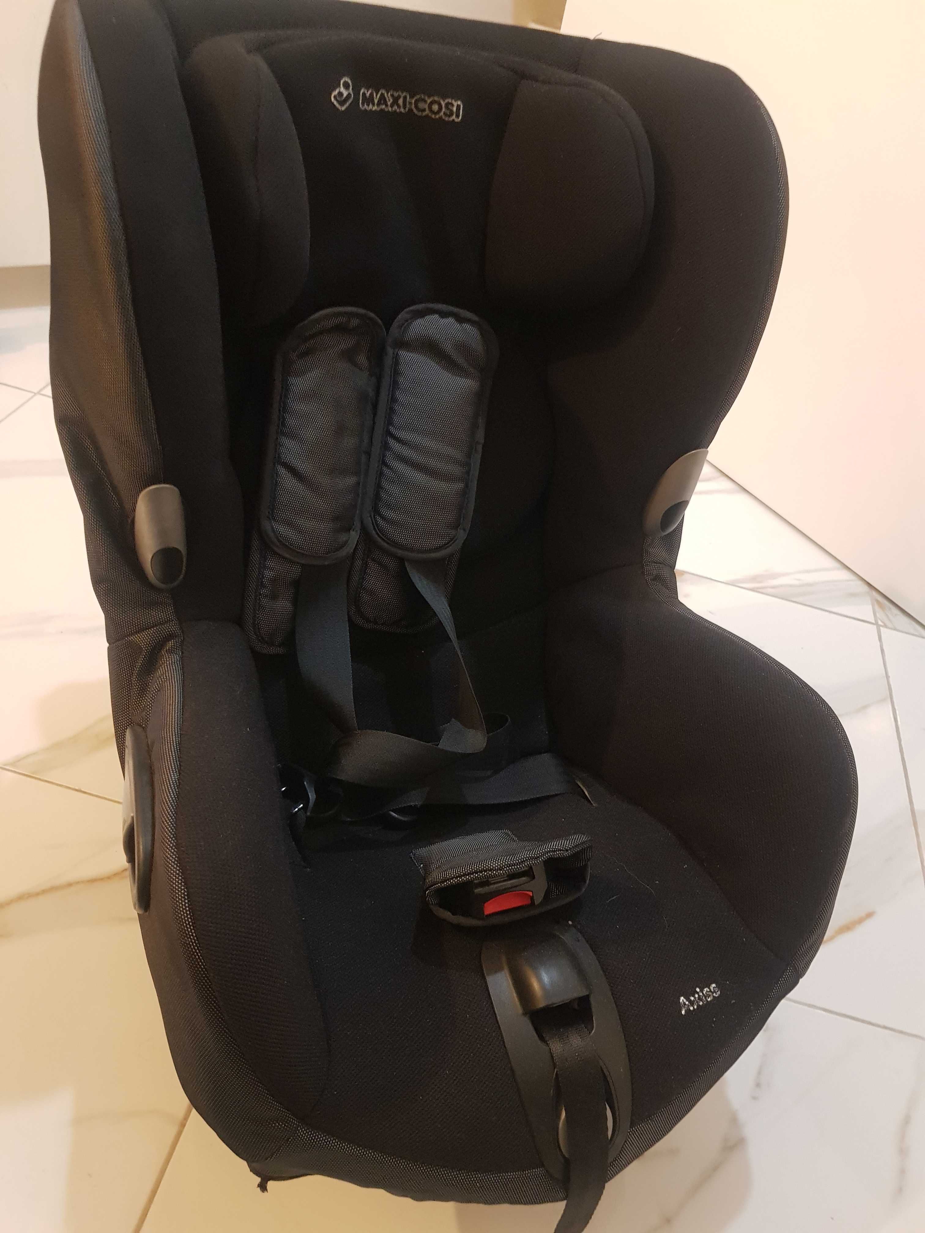 Столче за кола Maxi Cosi Axiss