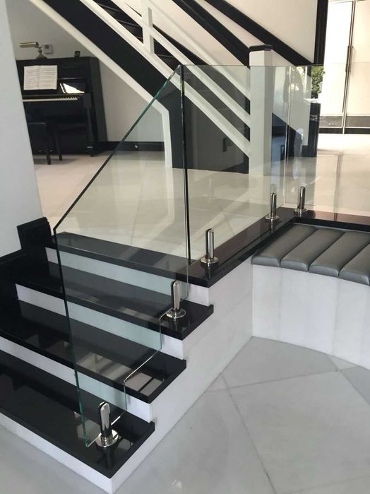 Balustrada de sticla