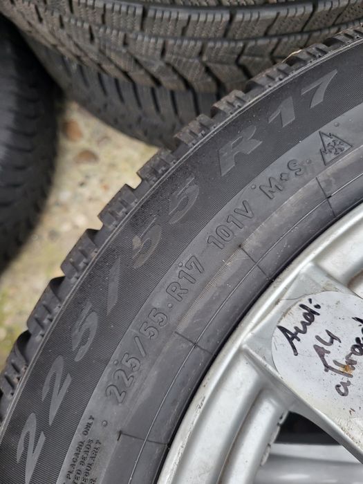 2 бр зимни  225/55/17 Pirelli