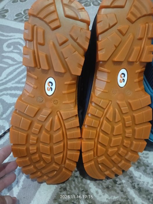 Продам ботинки осенний