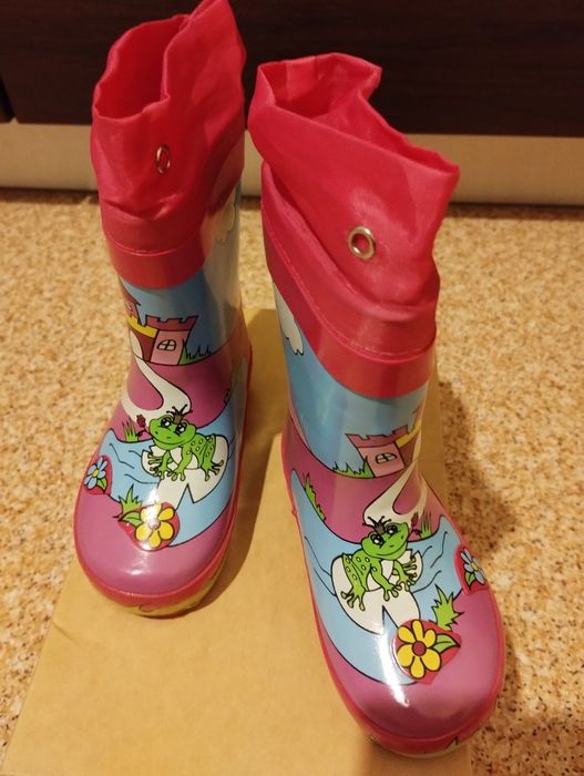 Резиновые сапоги на девочку