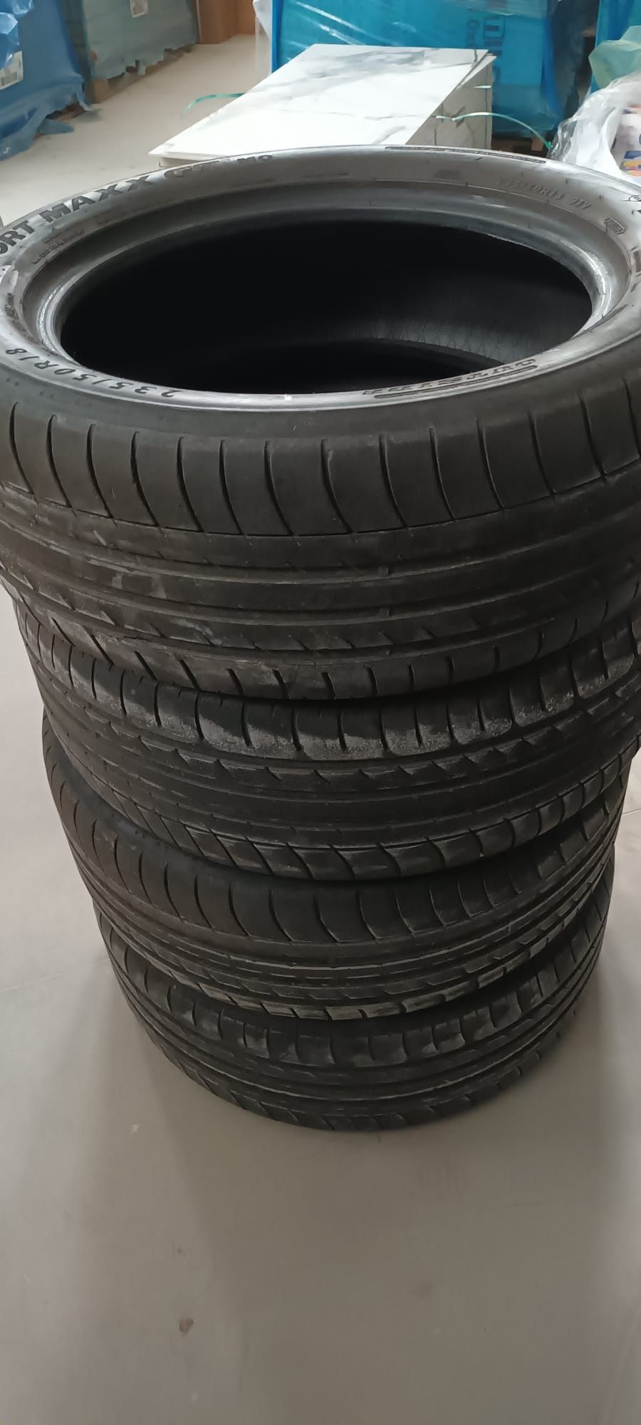 Dunlop 235 50 18, DOT2014