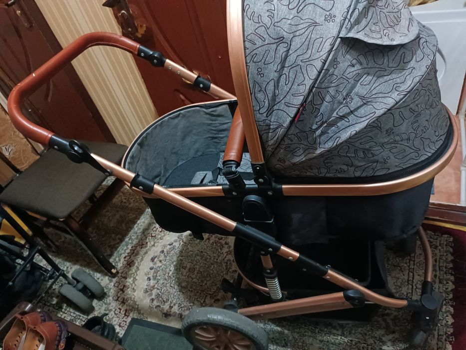 Детский каляска сотилади