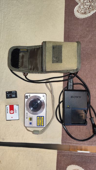 Aparat foto Sony cybershot DSC-W130,