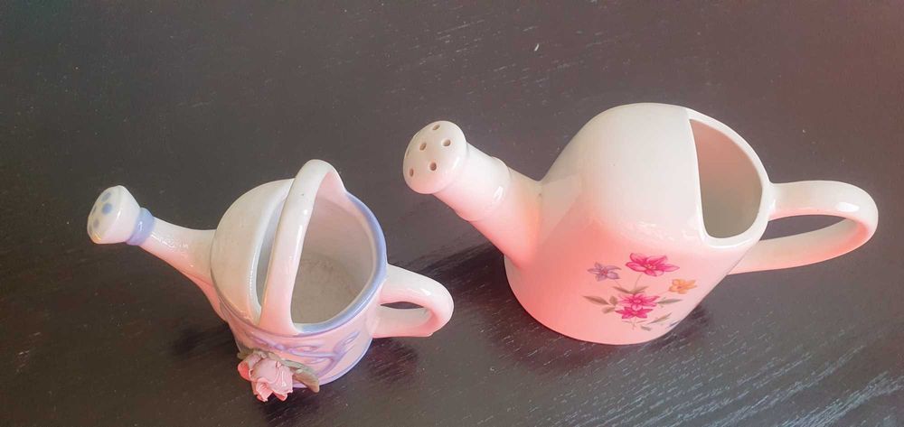 Stropitori Miniaturi, pereche de stropitori portelan, vase flori
