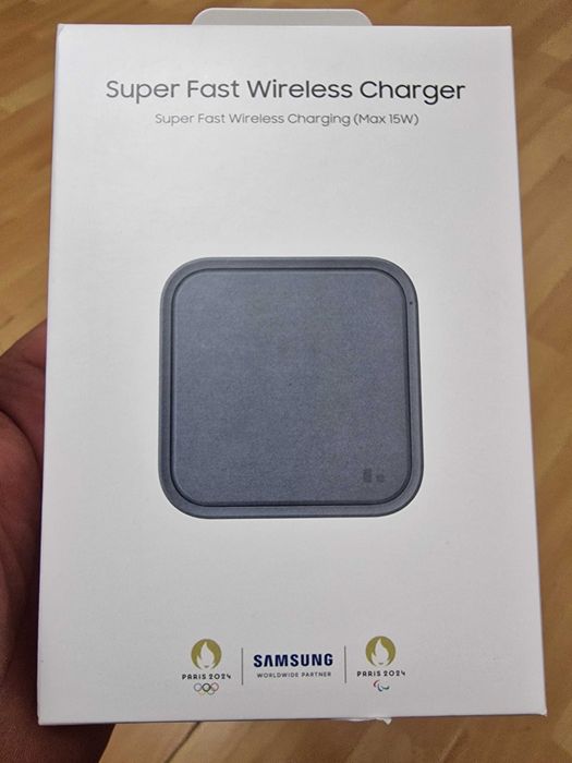 Безжично зарядно Samsung Wireless Charger Pad 15W EP-P2400BBEGEU