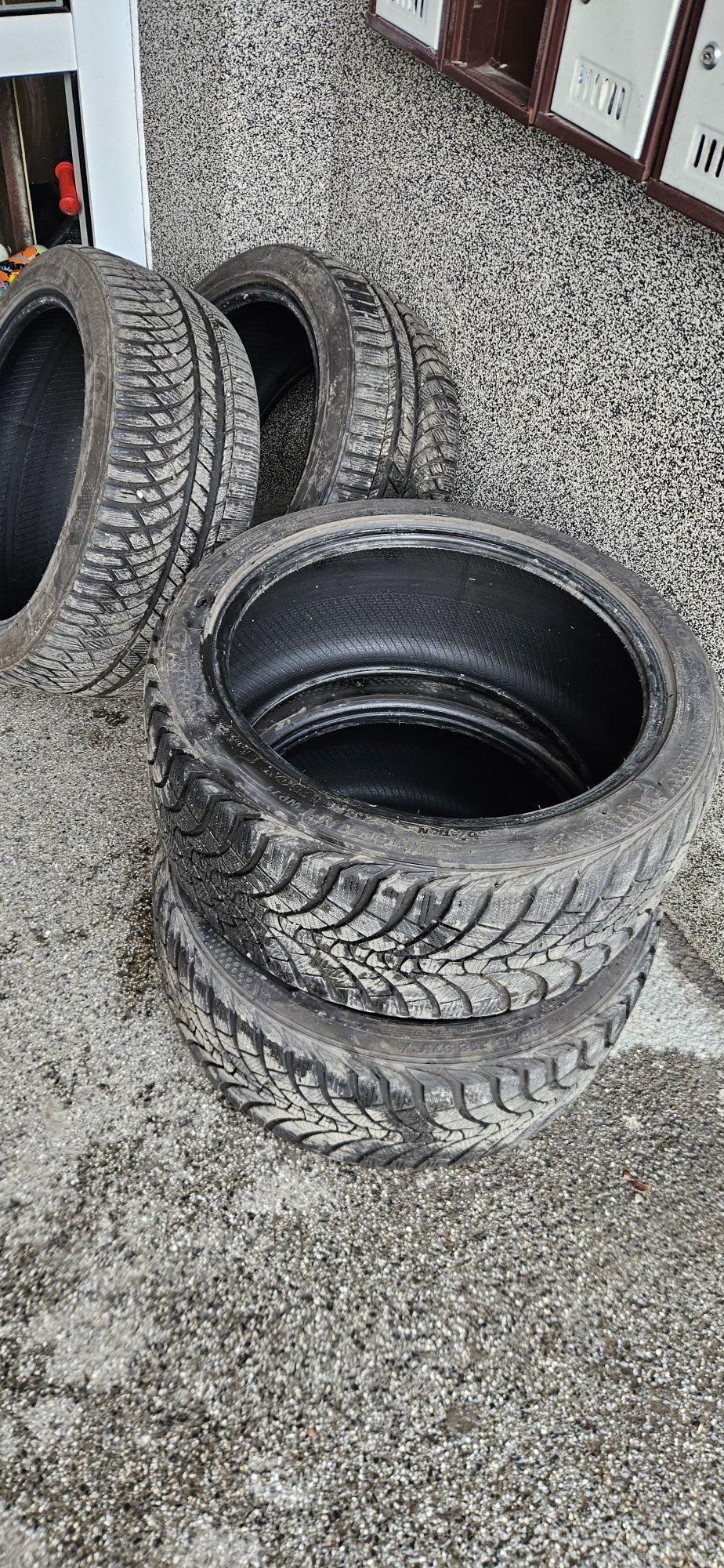 Зимни гуми KUMHO спорт пакет 245/40/18 и 265/35/18