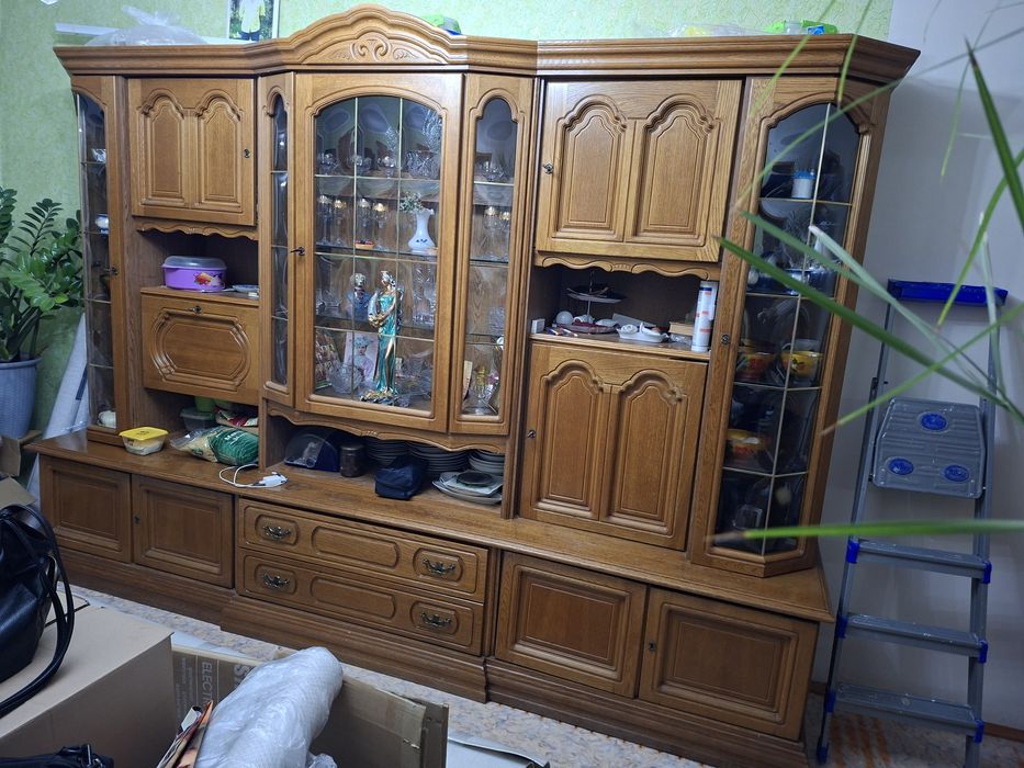 Продам стенку для зала.