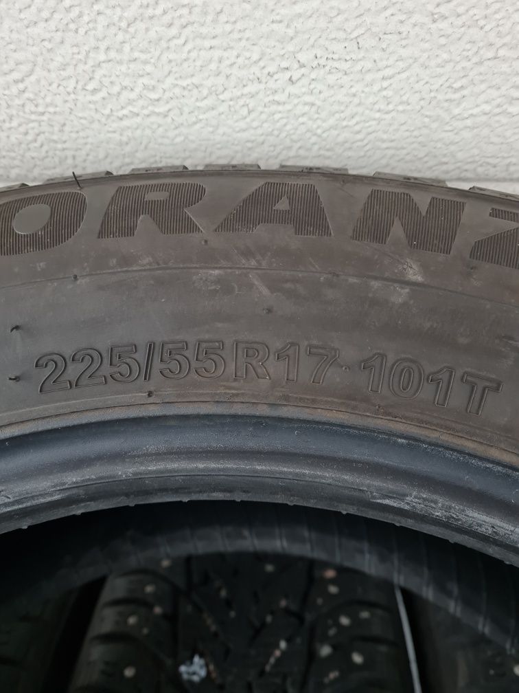 Зимни гуми 4 броя BRIDGESTONE Nuranza 225 55 R17 дот 1918