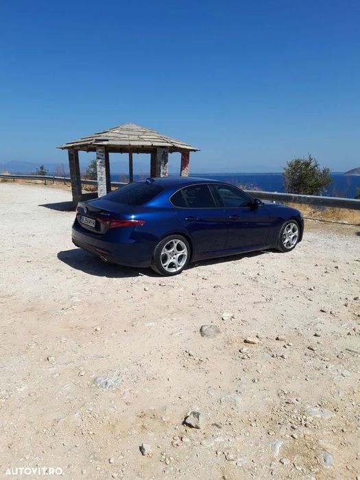 Alfa Romeo Giulia Alfa Romeo Giulia prim propietar achizitionata in anul 2018 de la Auto