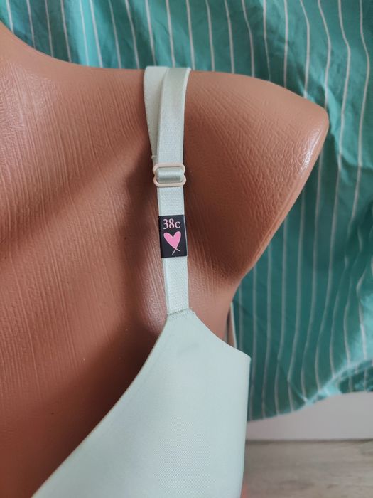 Sutien nou Victoria's Secret mărimea 38 C