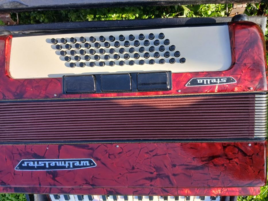 Акордеон велтмайстер Стела 60 баса