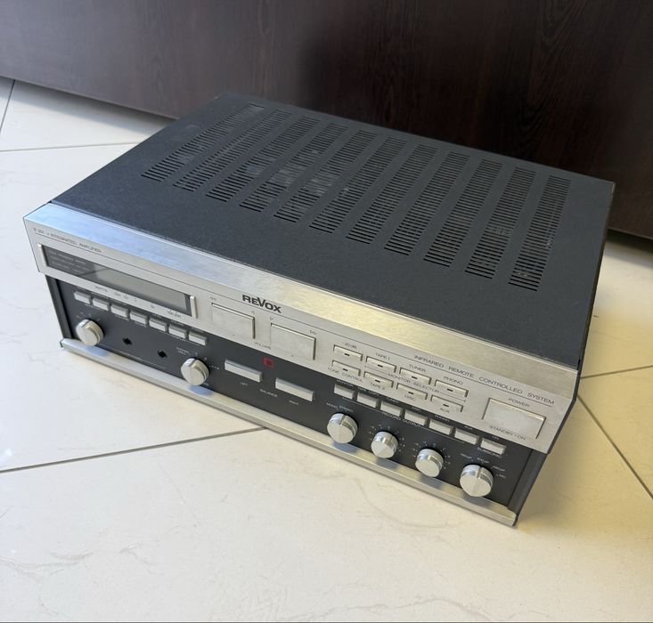 Премиум интегриран стерео усилвател REVOX B 251 - 2x100W