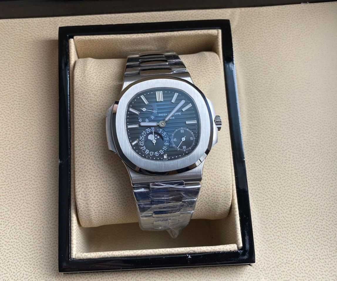 Patek Philippe Nautilus  5712 Power Reserve Moonphase