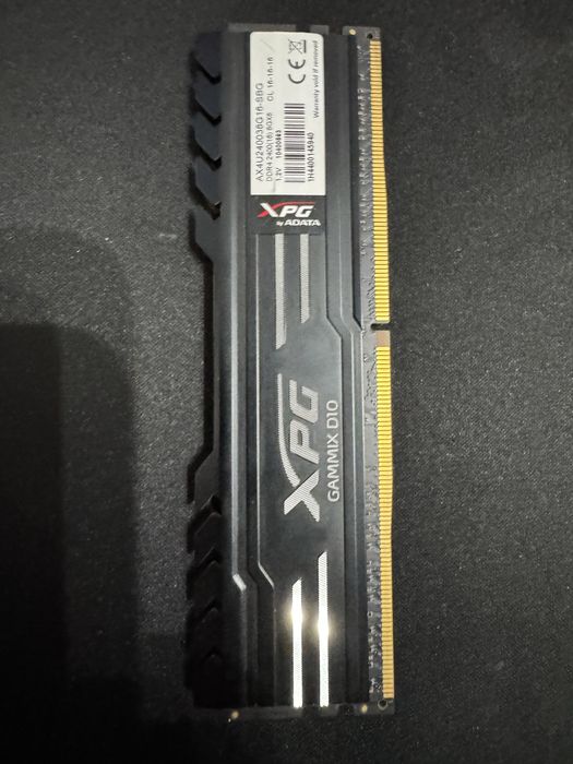 Placuta RAM DDR4 2400mhz XPG 8GB