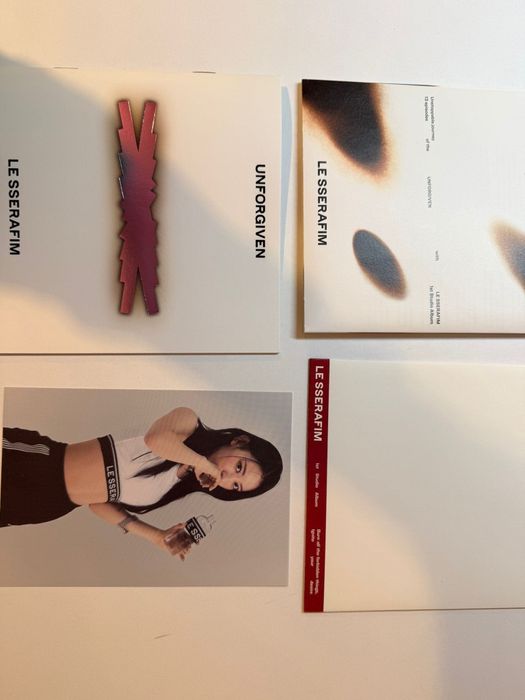 Album Le sserafim Unforgiven Sakura ver.