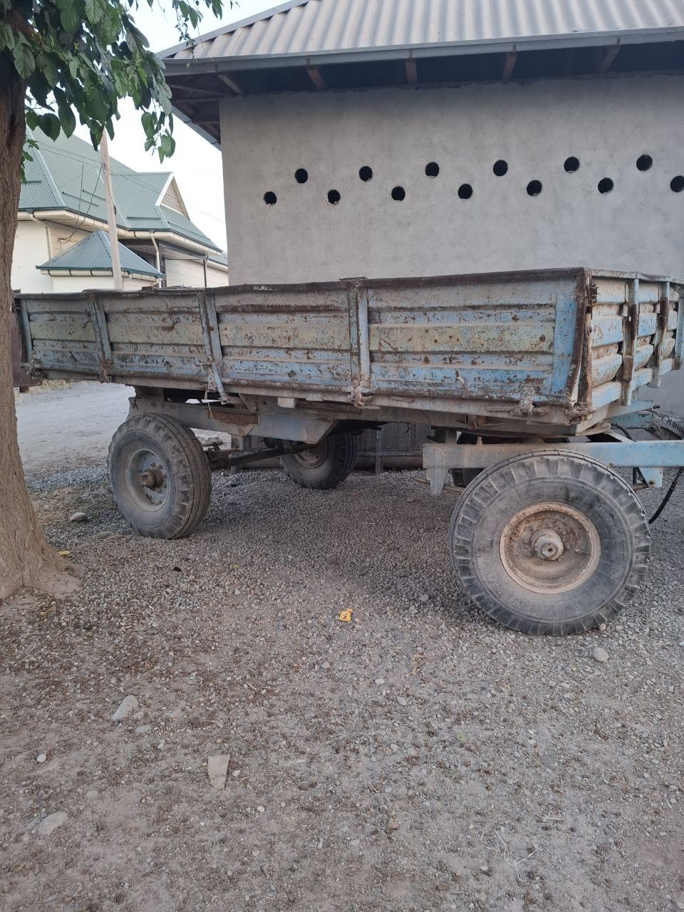 Traktor T-28 sotiladi xolati zo'r xarajati yoq