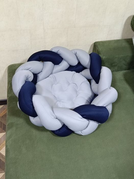 Лежанка для собак и кошек