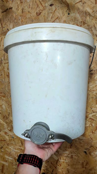 Ведро 20 литров с качественным краном