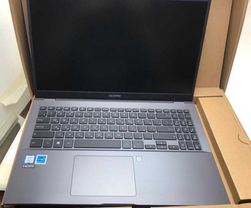 ASUS    P1512CEA