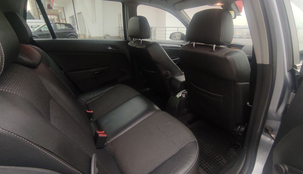 Cosmo полукожен салон Opel Astra H