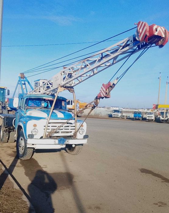 Продам ЗИЛ АВТОКРАН 1993 года выпуска в хорошем рабочем состоянии