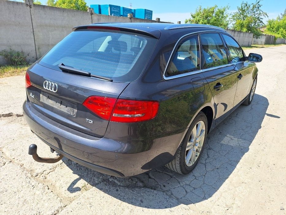 Dezmembrez AUDI A4 IV Avant 8K5, B8 2011 2.0 TDI CAGA 105KW|143HP