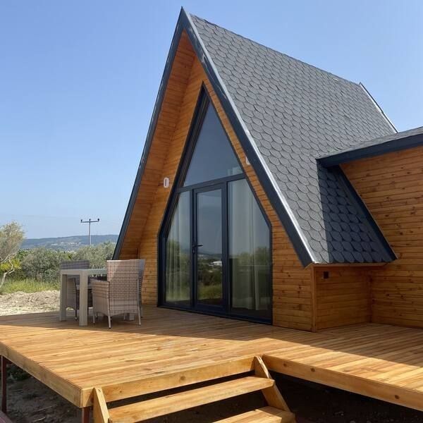 Executam case A-frame din lemn