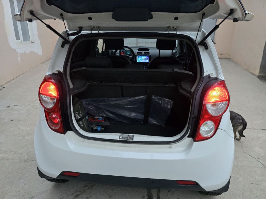 Спарк 2012 йил пробек : 123 000 нархи : 5400