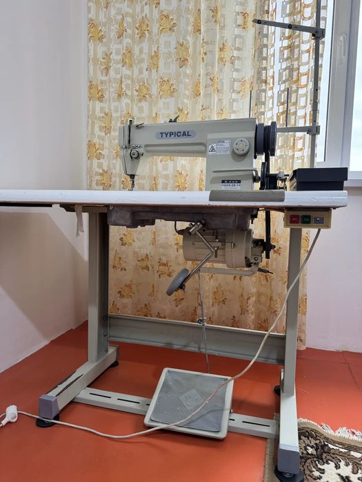 Продается Швейная машинка