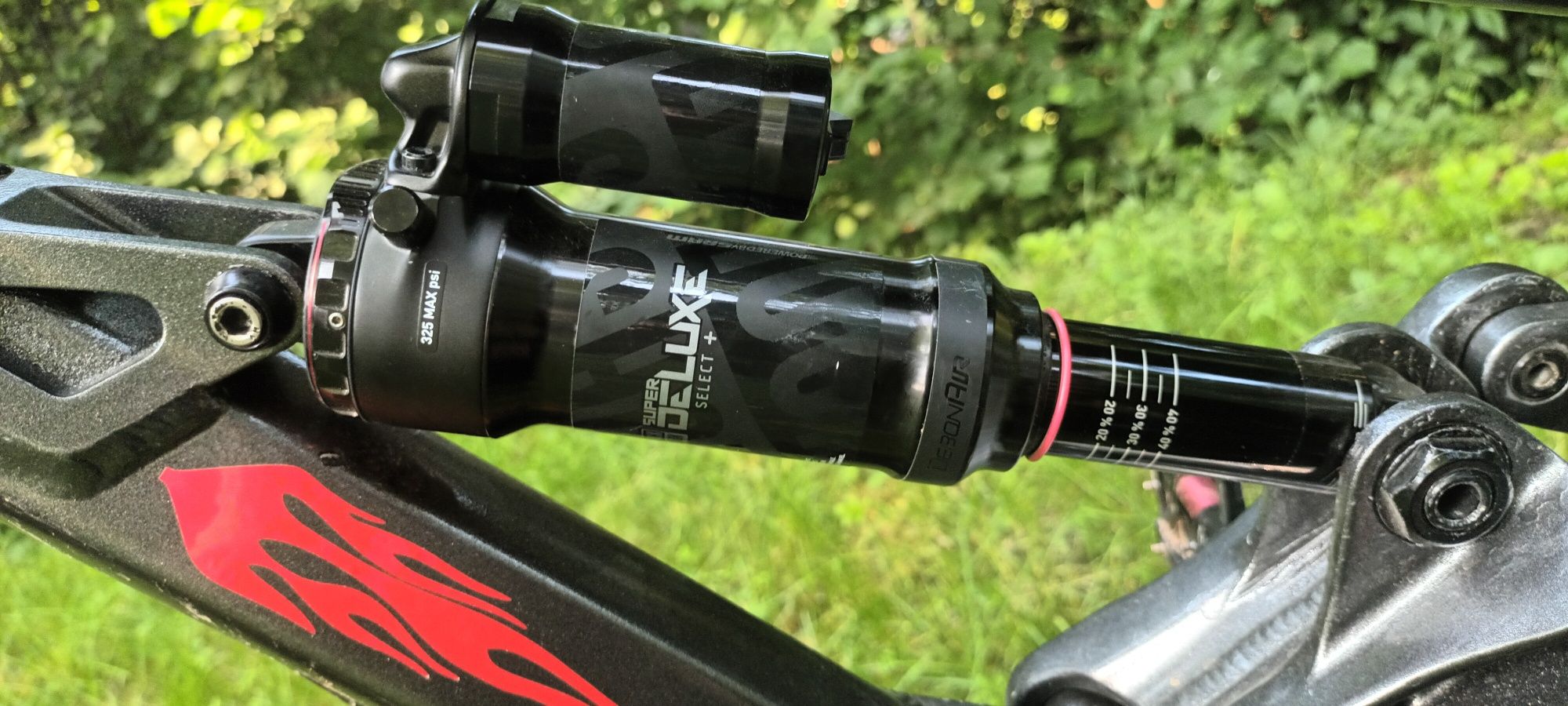 Se vinde bicicleta full suspension Bergamont costum