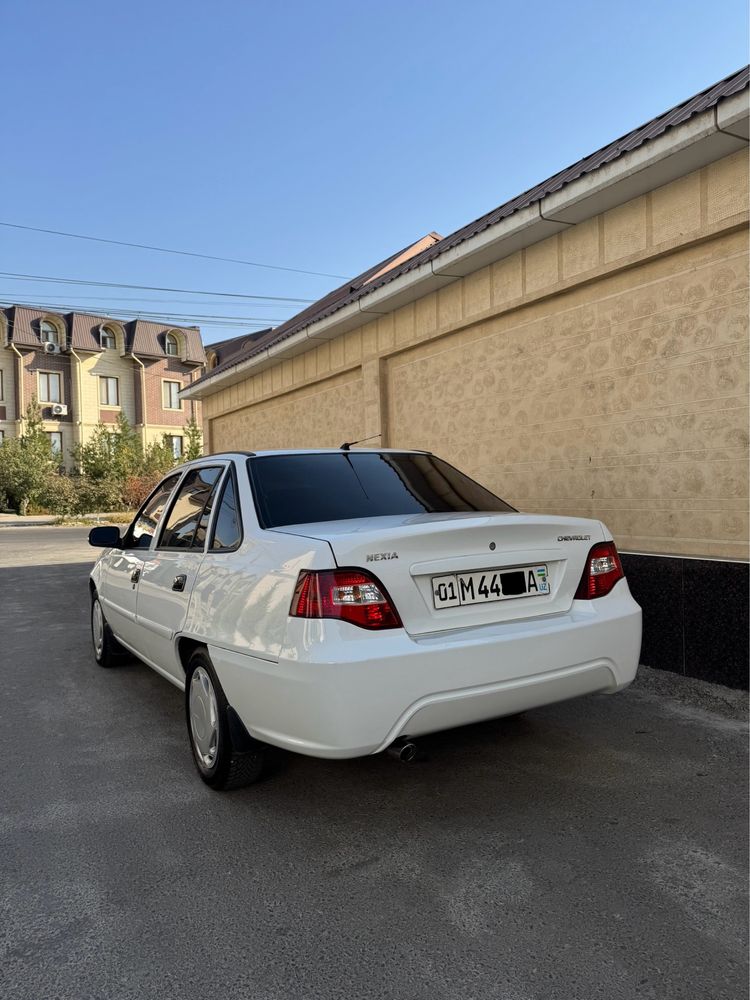 Nexia 2 1,5 gibrit Srochno !!! Super kondyor