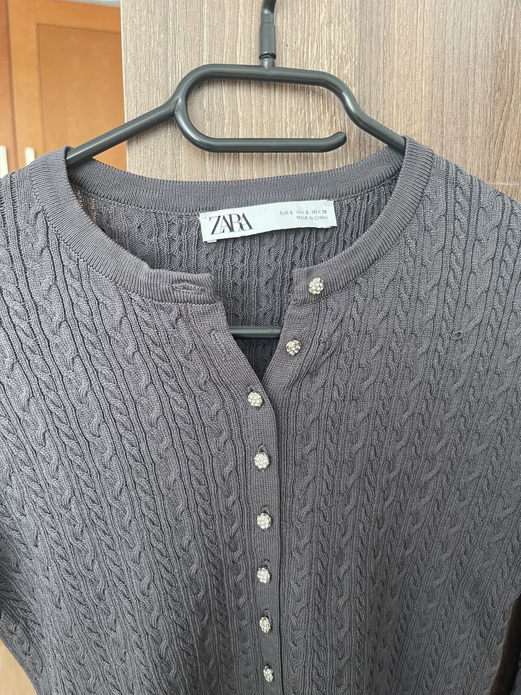 Блузи/жилетки Bershka, Zara по 10лв