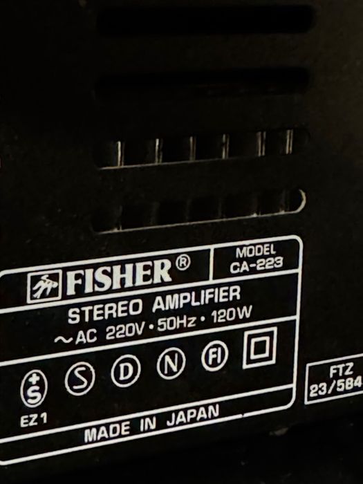 Fisher CA-223 amplificator stereo + Fisher AD-922 Compact Disc player.