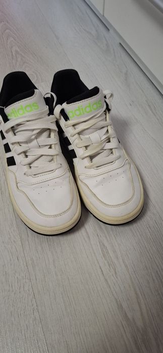 Vând adidași Adidas