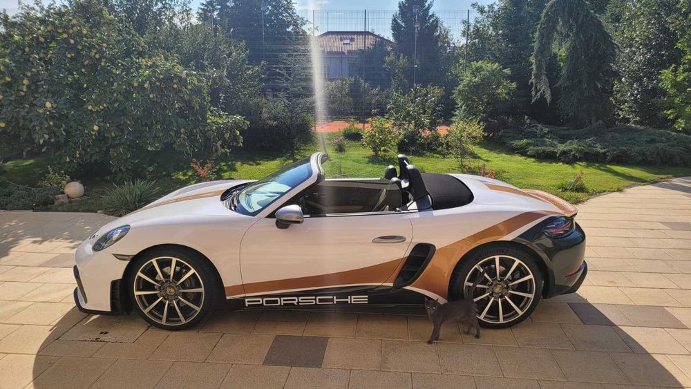 Colantare auto și vitrine – materiale premium, montaj profesional