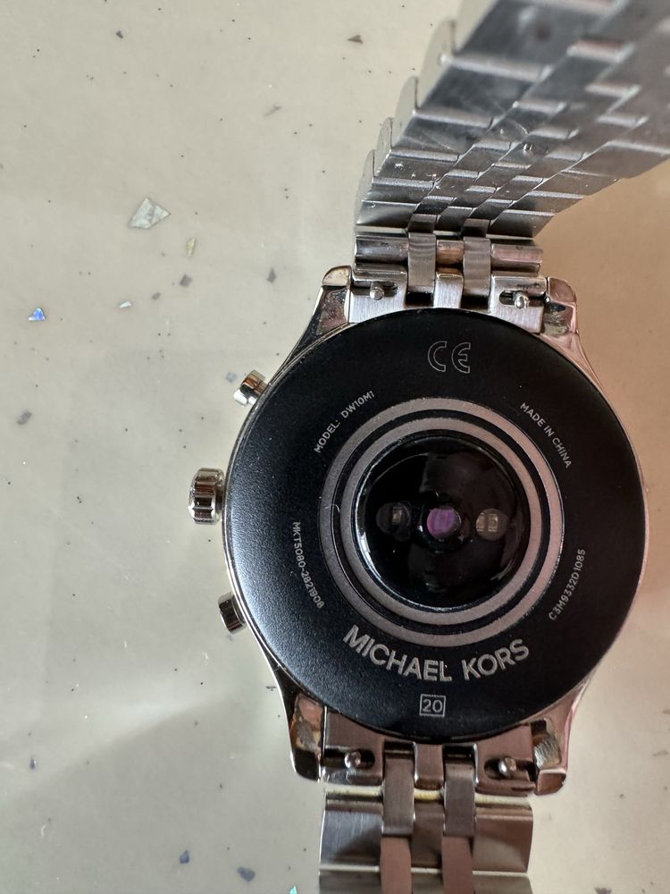 Ceas Michael Kors smartwatch model DW10M1