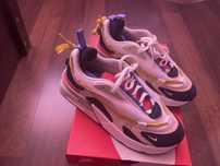 Дамски маратонки nike air max furyosa