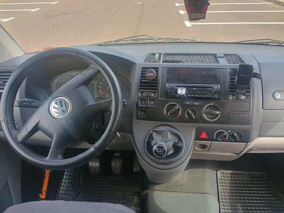 Vw Transporter 8+1 locuri